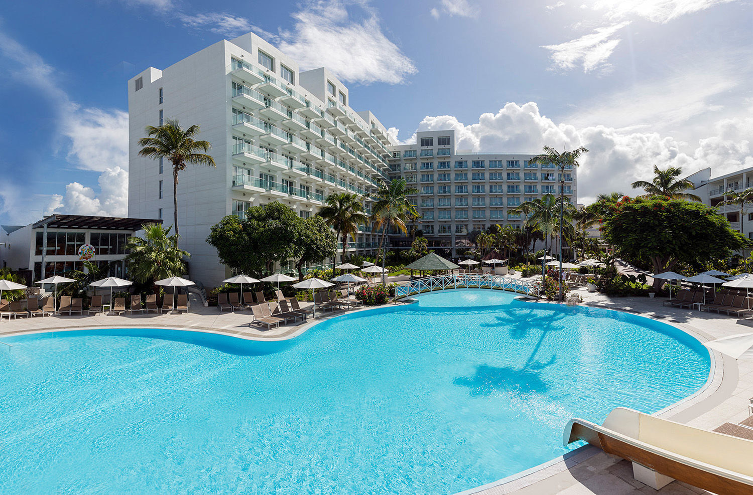 Sea, sand, sun and more in Sint Maarten / St. Martin